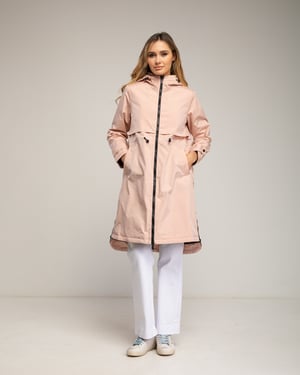 Lange trenchcoat met capuchon, ritssluiting, ritsdetails aan de zijkanten en een verstelbare taille