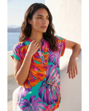 Leaf Print Stretch Shirt