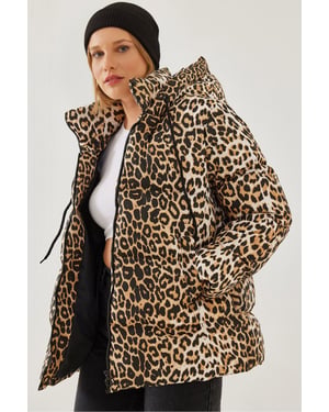 Tjock leopardmönstrad pufferjacka med dragkedja i kragen