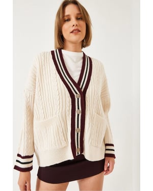 Texturerad Stickad K cardigan med V-ringning och Fickor