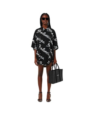 Balenciaga Dames/Dames Script Relaxed Fit Shorts (Zwart)