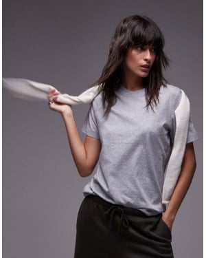 ARKET t-shirt i grå melange
