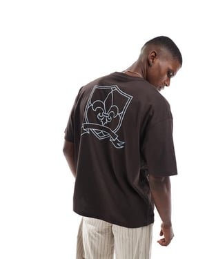 ASOS DESIGN oversized t-shirt med varsity-brodyr i mörkbrun