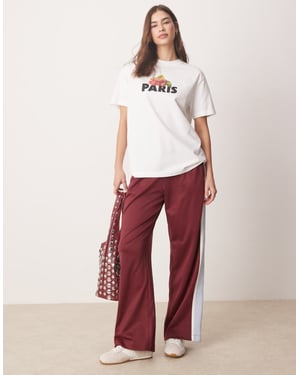 Abercrombie & Fitch t-shirt med kort ärm i oversized modell med Paris-tryck i vitt