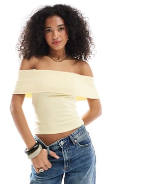 Hollister off-shoulder kortärmad topp i gult
