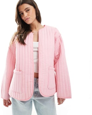 ASOS DESIGN quiltad randig jacka i rosa