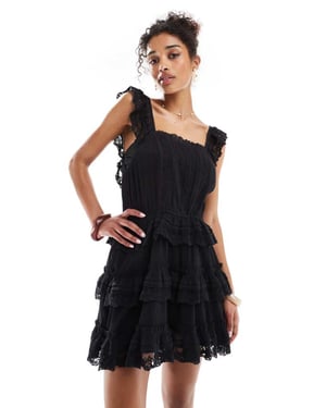 Miss Selfridge strand premium tygoverall i svart