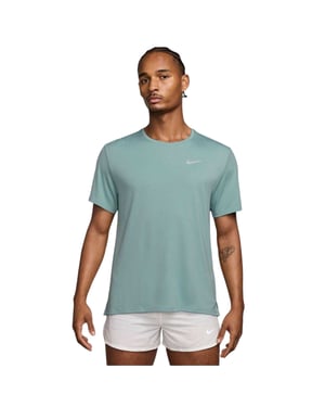 Nike T-shirt för män med Miler-motiv och Swoosh samt reflekterande detaljer (Kanon)