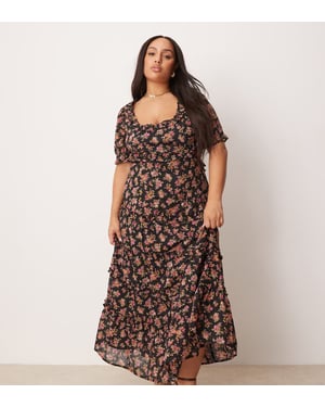 ASOS DESIGN Curve midiklänning med hjärtformad halsringning och utskärning i mörkblommig bas
