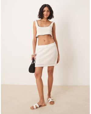Abercrombie & Fitch virkade stickade mini kjol i krämfärgad