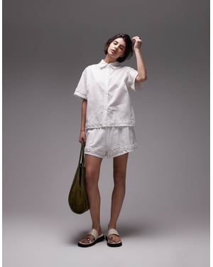 SNDYS linneblandning blommapplikationsdetaljer shorts set i vitt