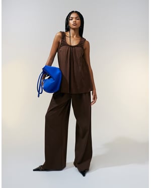 ASOS DESIGN byxbukser med veck fram och vida ben i kraftig kvalitet i chokladbrun