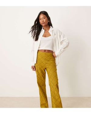 ASOS DESIGN Petite raka byxor med geometrisk utskärning i oliv