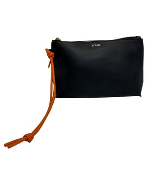 Loewe T-Knot Pouch Bag in Zwart Leer