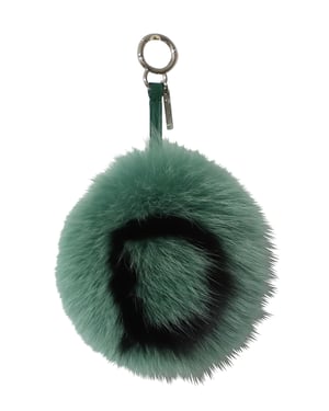 Fendi Initial Pom-Pom Charm i Grönt Pälsgarn