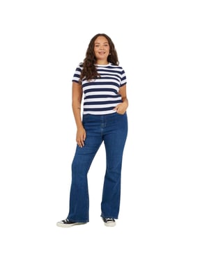 Brave Soul Jeans med utsvängda ben och hög midja för kvinnor i stora storlekar (Mellanblått)