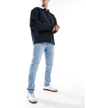Cotton On regular slim fit jeans i amerikansk blå denim