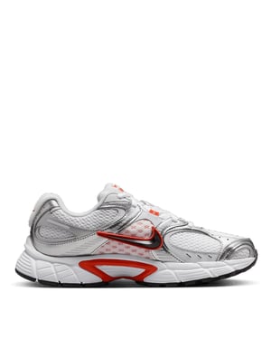 Women's Nike V5 Runner in White/Black