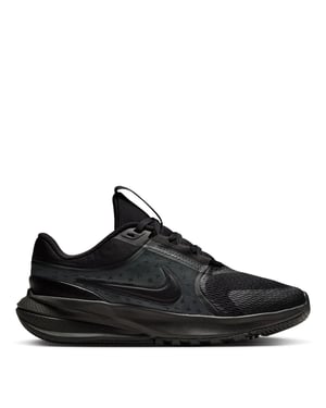 Boys Nike Star Run 5 Lace Up Road Sneakers in Black