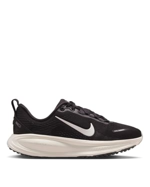 Boys Nike Vomero 18 Low Top Lace-Up Sneakers in Black/White