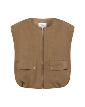 Sisters Point Vest 19298 garwin-ve3