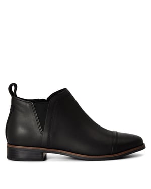 Girls Toms Boot Juniors in Black
