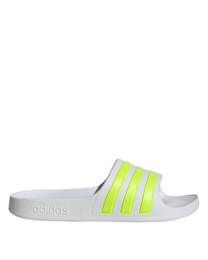 Boys adidas Adilette Aqua in Ftwr White/Sola