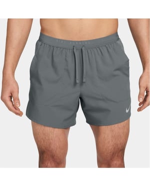 Nike Heren Stride Hardloopshorts (Rook Grijs)