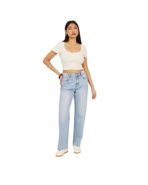 Brave Soul Crop-T-shirt voor dames met knoopjes en een golvende zoom (Crème)