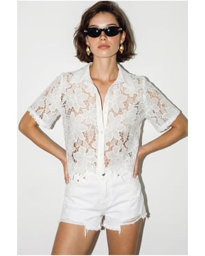 Bloemenkant Knop-Front Shirt