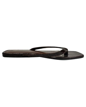 Totême Flip-Flop Flip-Flops med krokodileffekt i brunt läder