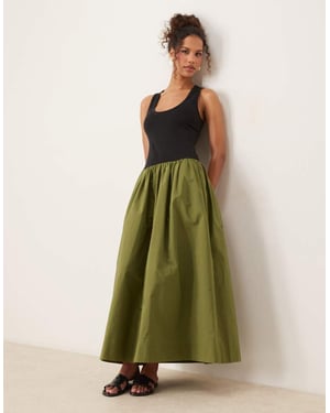 ASOS DESIGN maxiklänning med rundad hals i olivgrön
