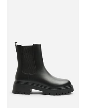 Wheres That From Womens Fadira Chelsea Boot With Elastic Panel