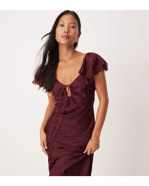 ASOS DESIGN Petite fladderärm burnout maxiklänning i aubergine