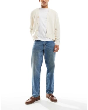 ASOS DESIGN rak passform jeans i ljus tvättblå