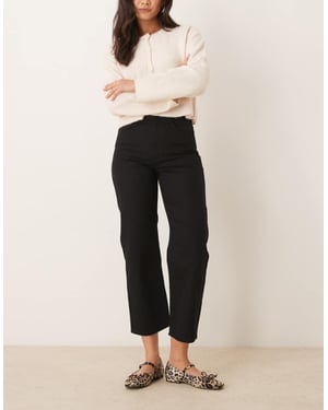 ASOS DESIGN cropped raka jeans i svart