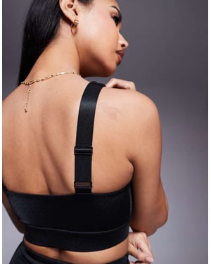4505 medium support sports bra with adjustable straps in black high shine