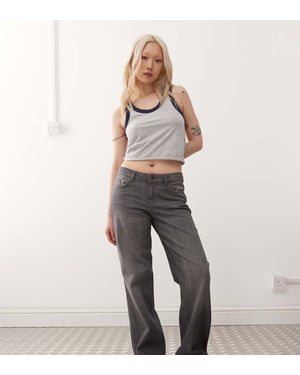 Noisy May Petite låg midja vida jeans i mörkgrå