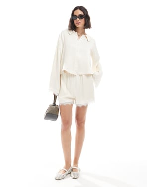 Miss Selfridge satin och spets kort set i ecru