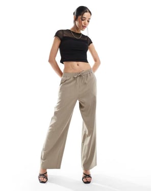 Miss Selfridge avslappnad jogger i beige randig mönster
