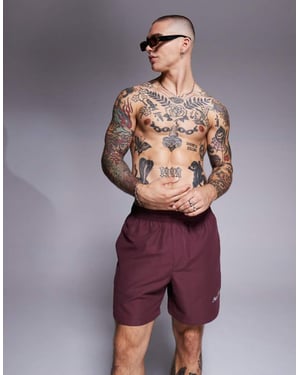 ASOS DESIGN badshorts i medellängd med broderi i vinröd
