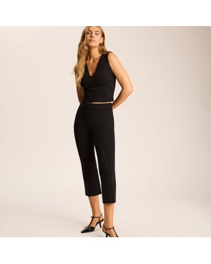 Neoprene ceo raw-cut v-neck shell top in black