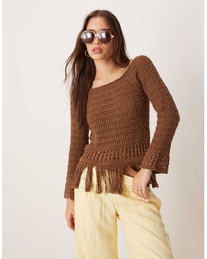ASOS DESIGN virkad look avskuren tröja med franskant i choklad