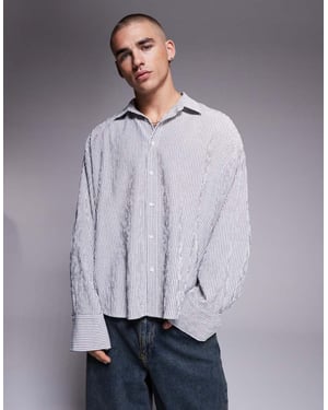 ASOS DESIGN oversized randig skjorta i vit och svart seersucker