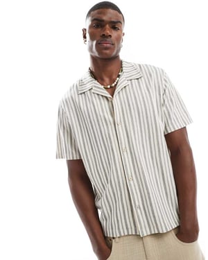 Jack & Jones Premium skjorta med revärkrage i krämfärgad marinrand