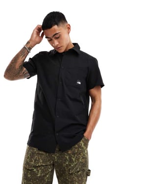 The North Face Murray kortärmad t-shirt med logga och ficka i svart