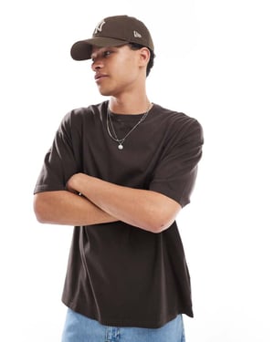 Hollister lös t-shirt i brun