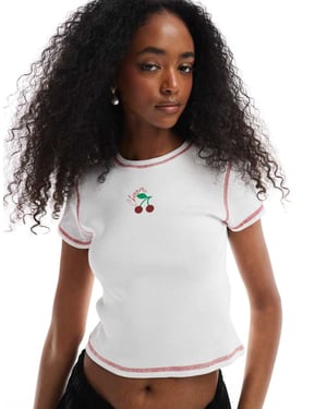 Pieces ribbad baby t-shirt med körsbärsmotiv i vitt