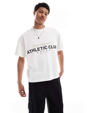 Jack & Jones boxy oversized kort t-shirt med tryck fram i vitt
