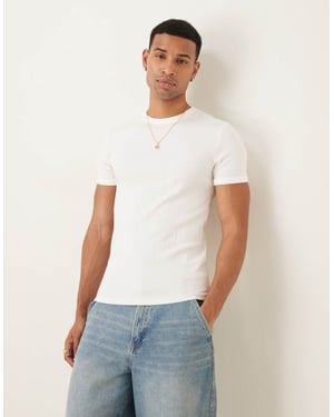 ASOS DESIGN muskelpassform t-shirt i vit strukturerad ribbmateriel